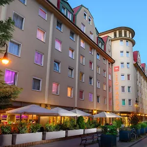 Leonardo Hotel
